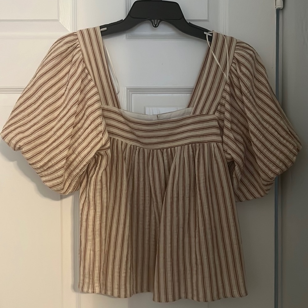 Puffed summer shirt
